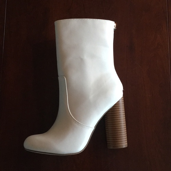 JustFab Shoes - ✨4xHP✨ 70s style faux leather booties!